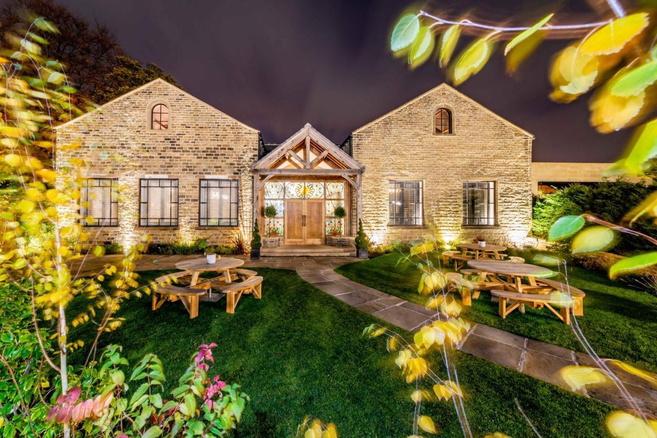 Manor House Lindley Hotel 5*
